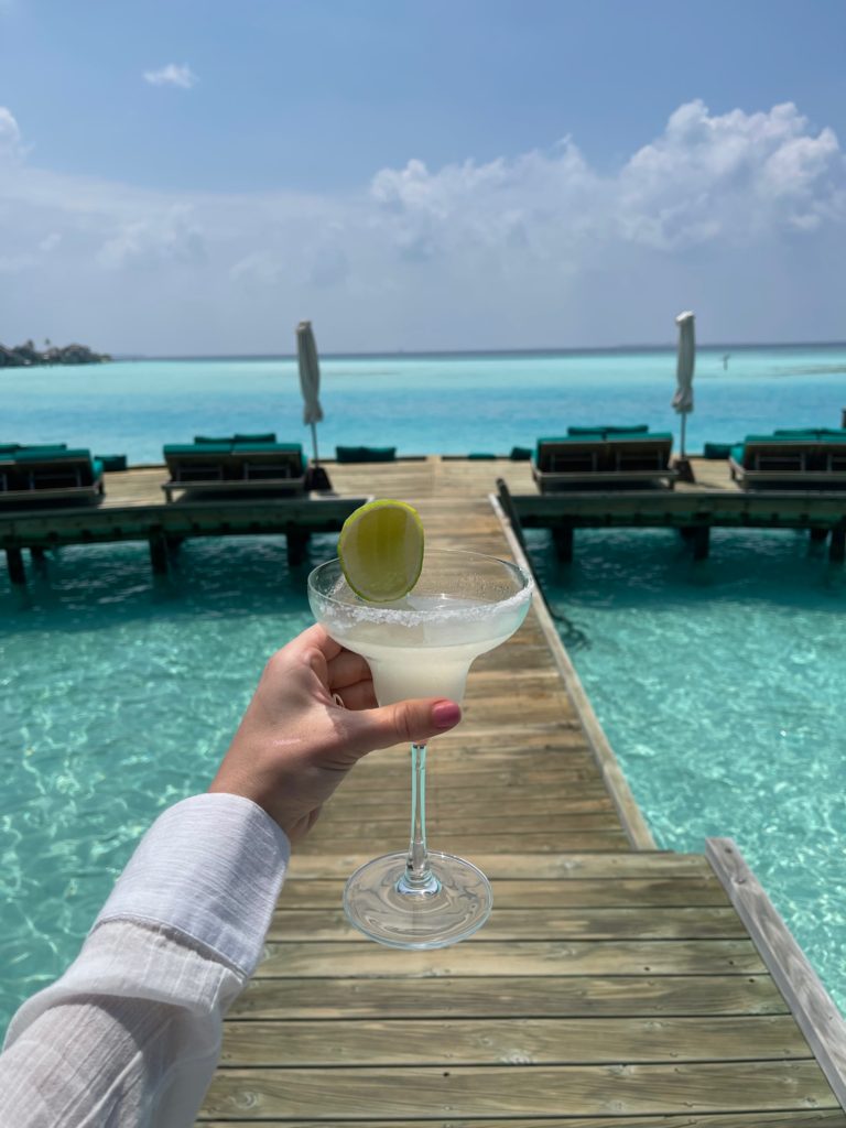 GILI LANKANFUSHI REVIEW